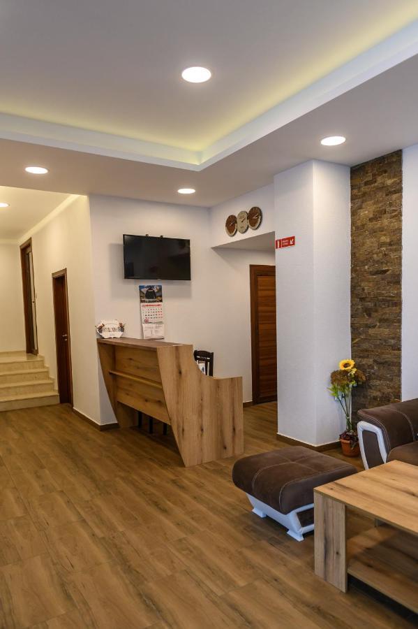 Семеен Хотел При Вергил Sapareva Banya Exterior photo