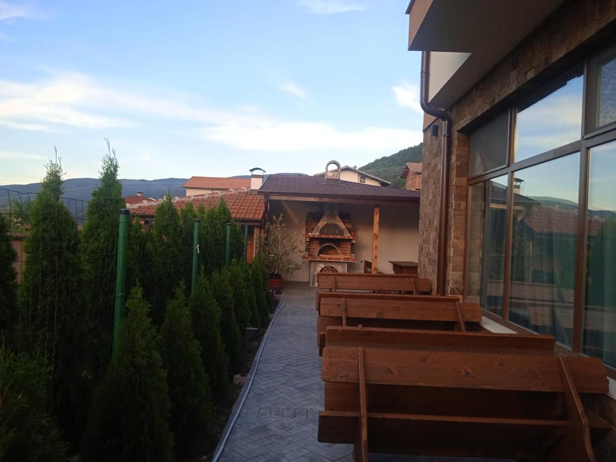 Семеен Хотел При Вергил Sapareva Banya Exterior photo